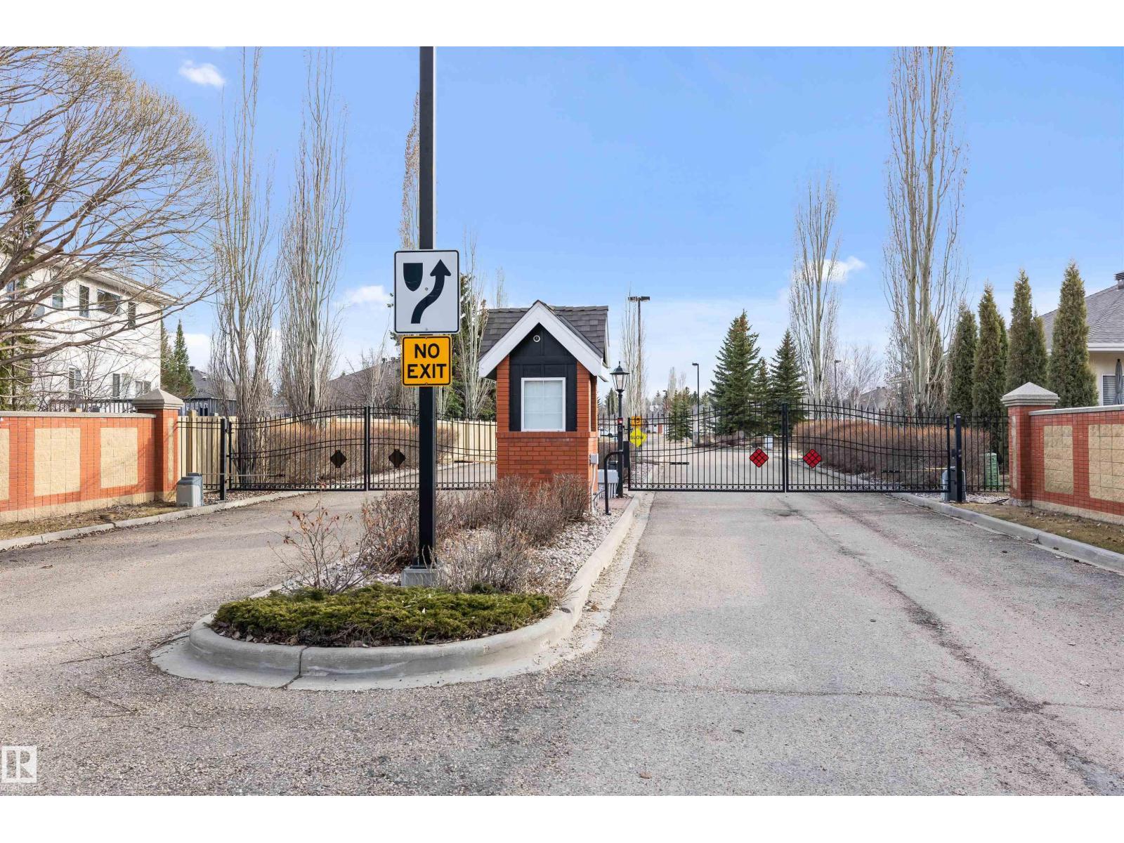 #38 1225 WANYANDI RD NW, Edmonton