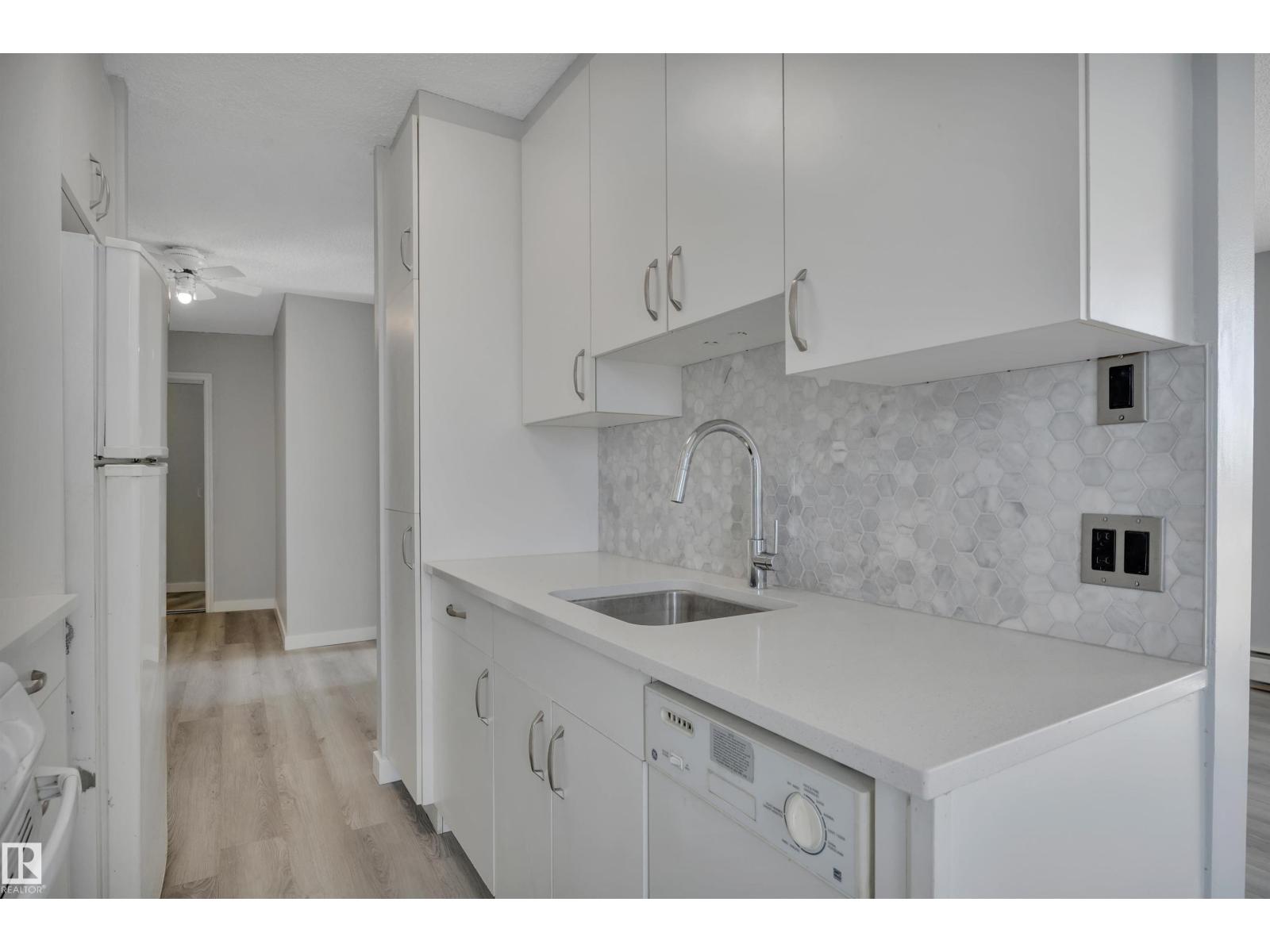 #210 10883 SASKATCHEWAN DR NW, Edmonton