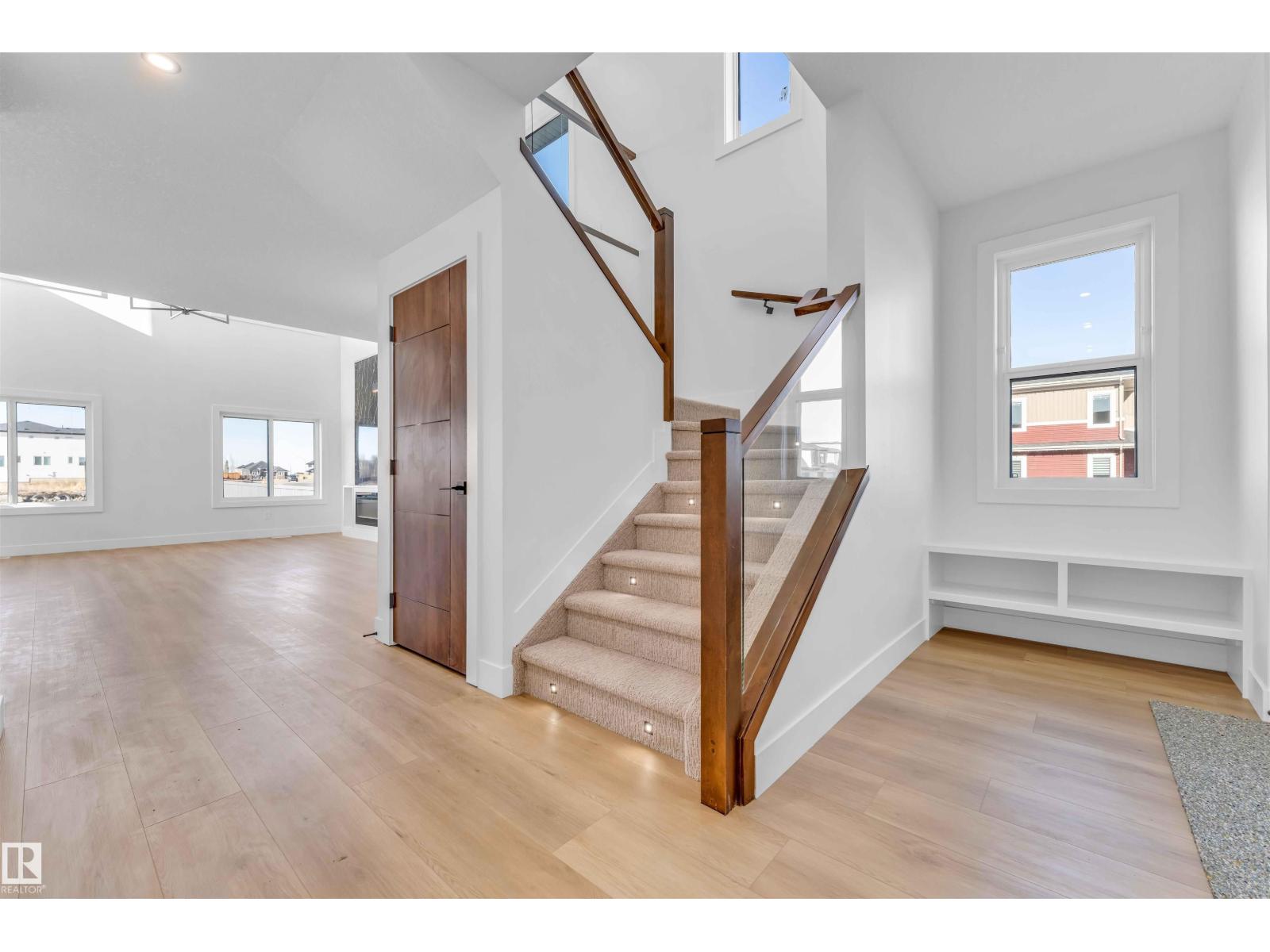 2420 63 AV NE - 12