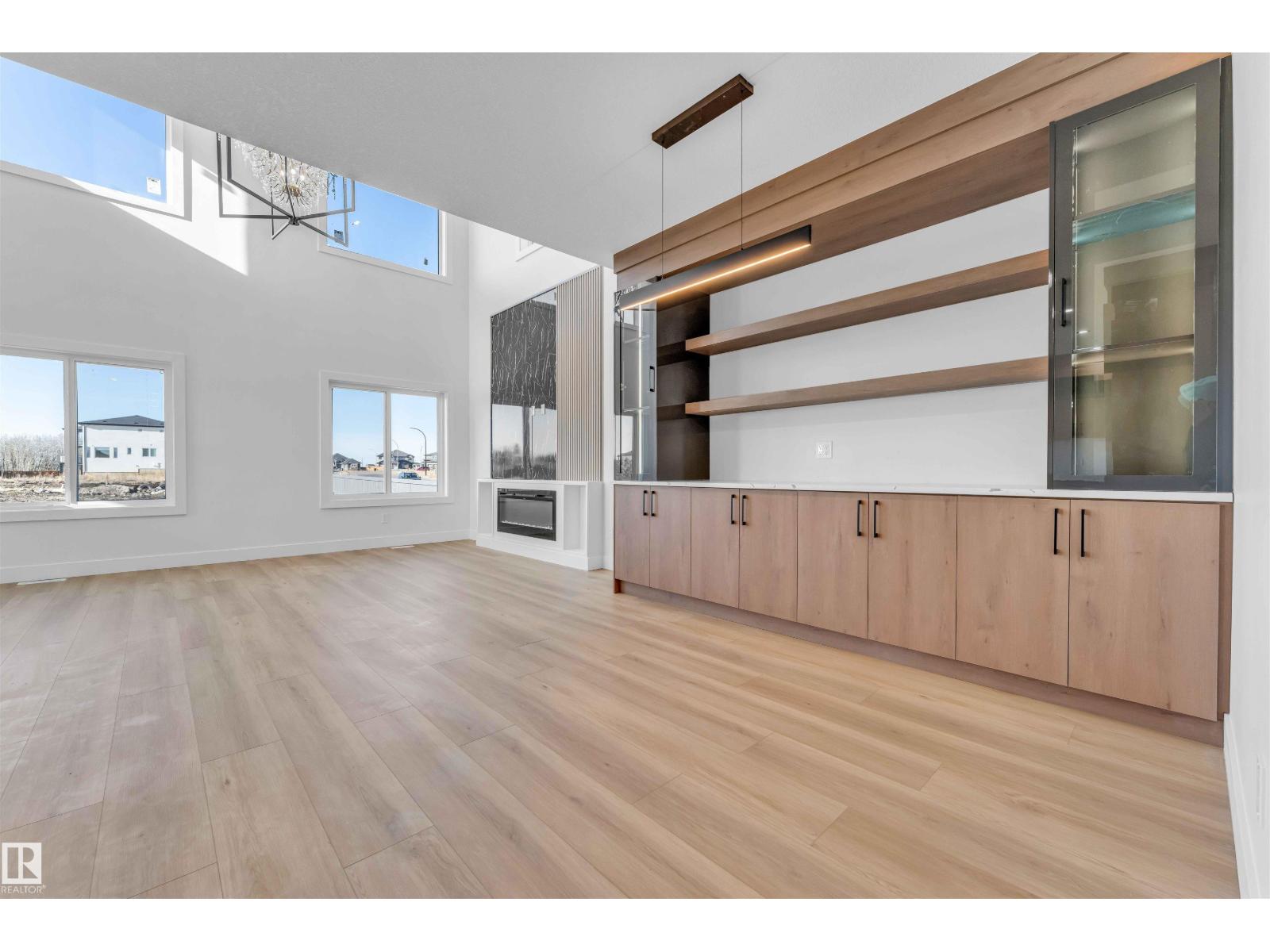 2420 63 AV NE - 13