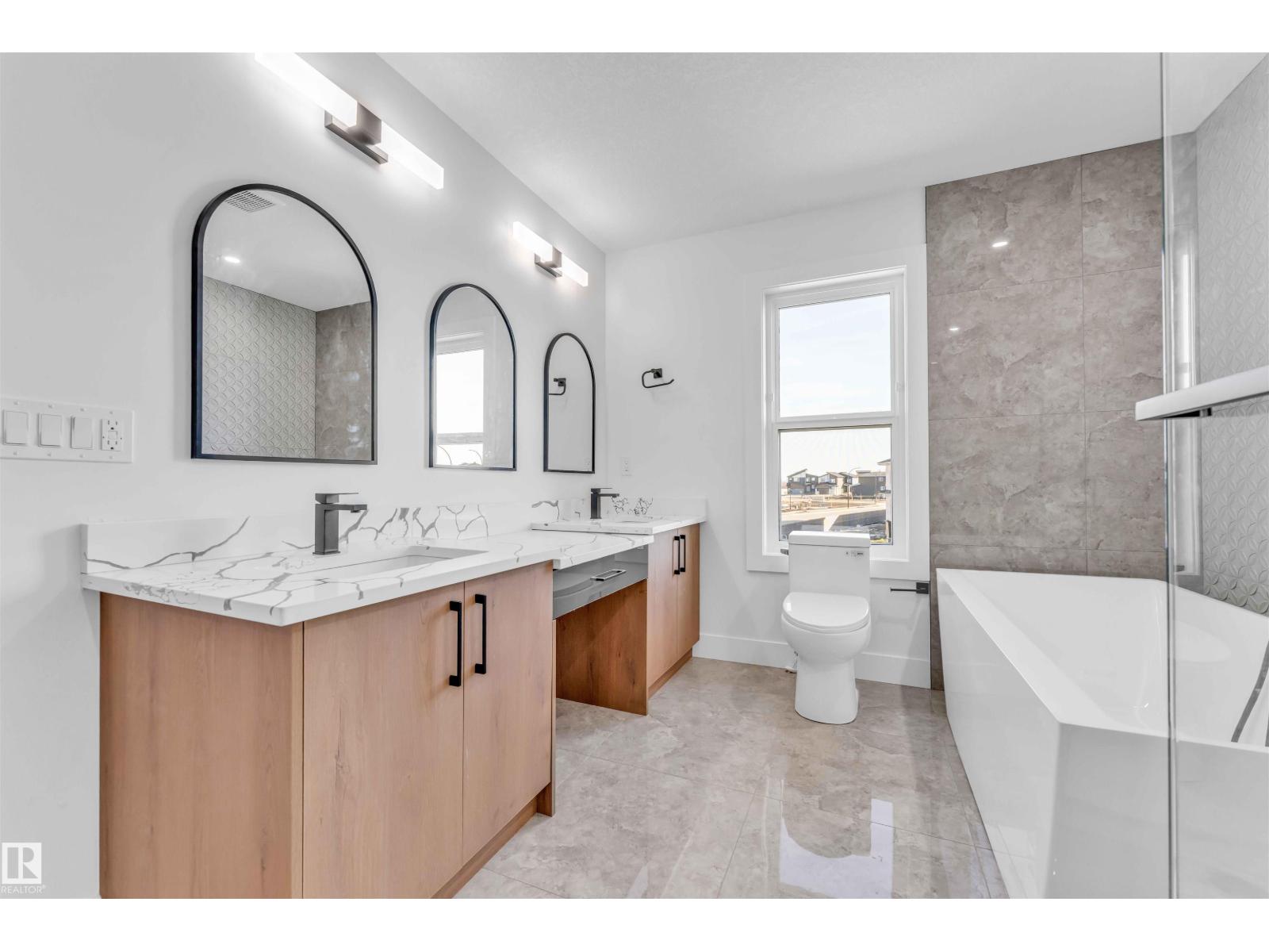 2420 63 AV NE - 45