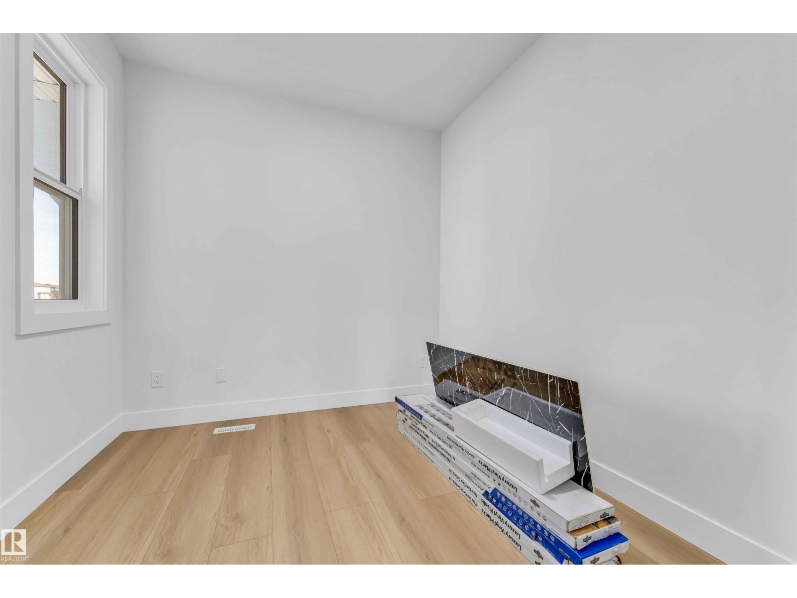 2420 63 AV NE - 8