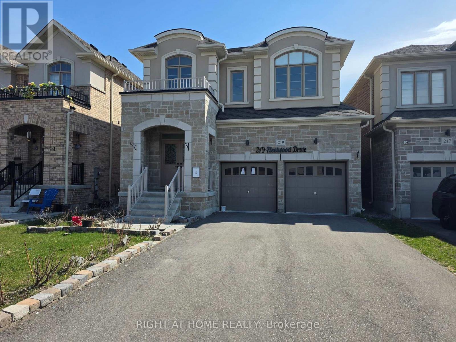 219 FLEETWOOD DRIVE - 1