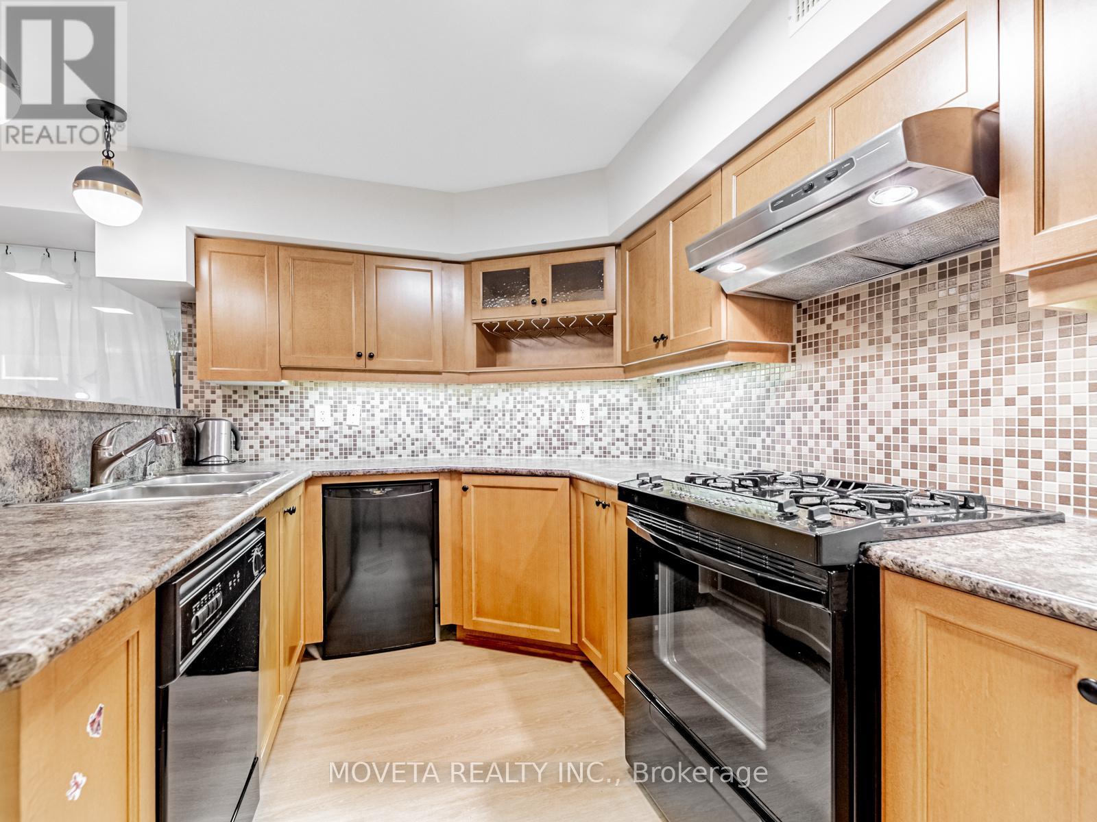 59 MELLINGS DRIVE — photo 38