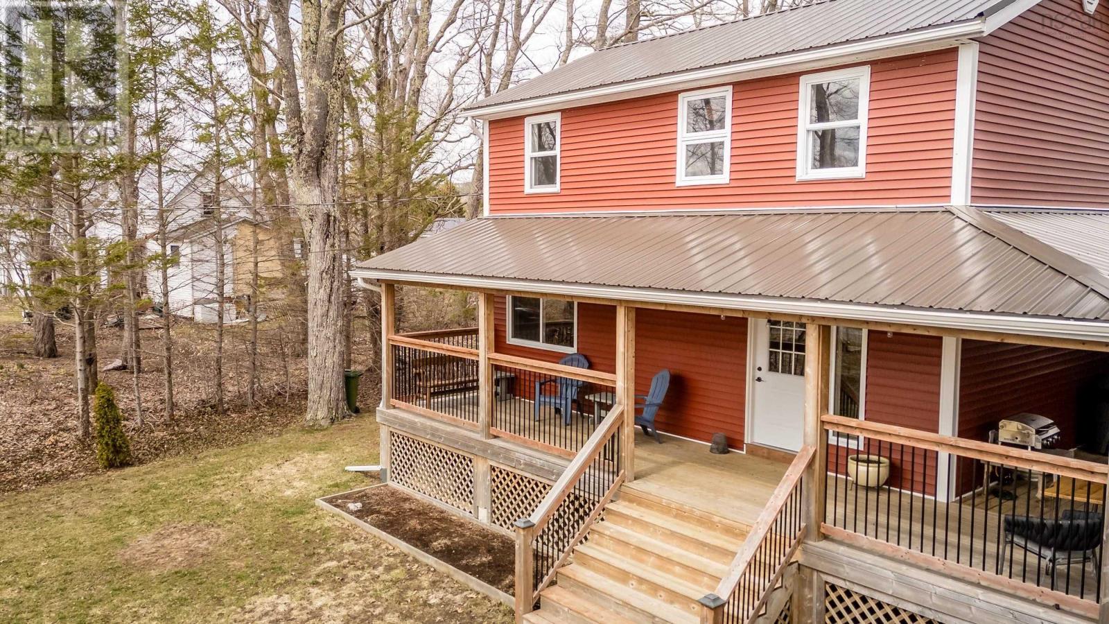 701 BROOKLYN STREET - 5