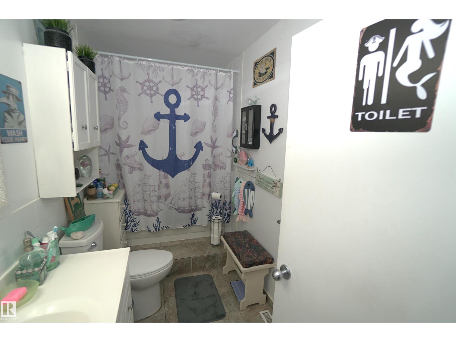 10026 87 AV NW, Edmonton