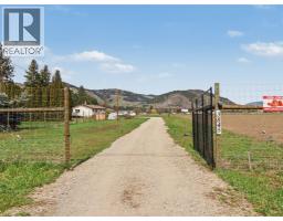 4pc Bathroom - 3845 Carson Road, Grand Forks, BC V0H1H4 Photo 10
