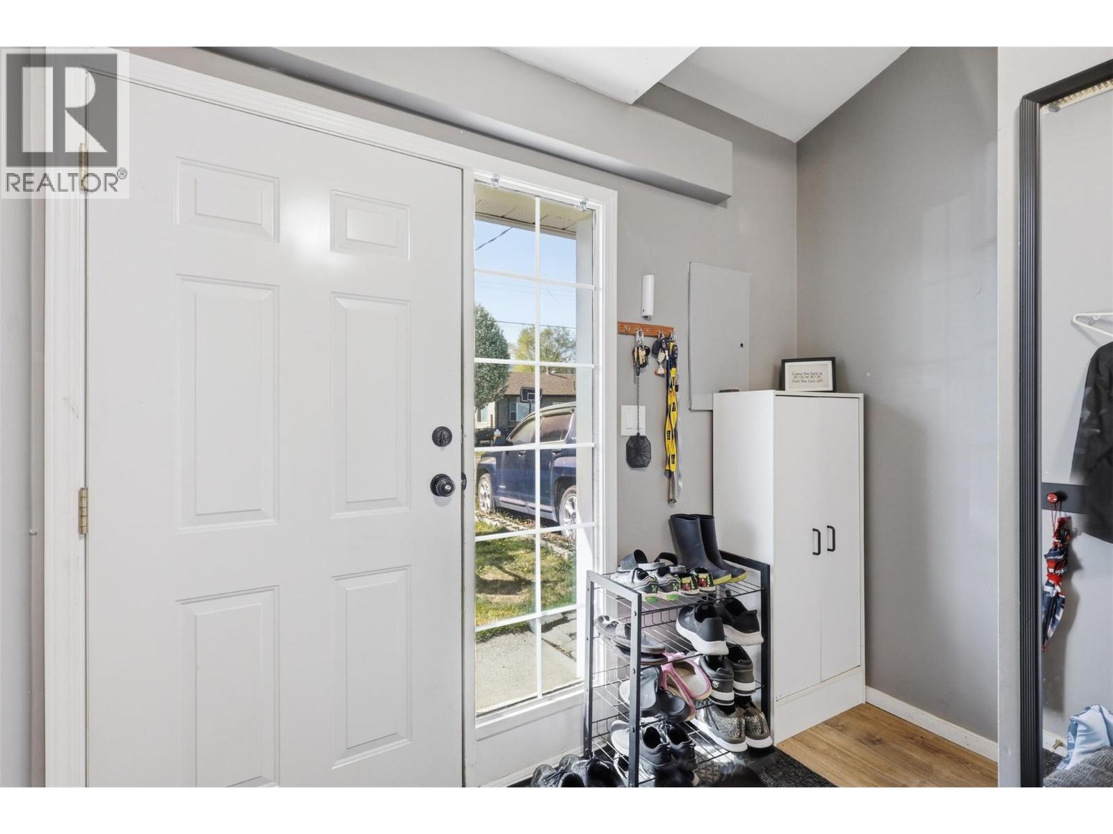 249 JUNIPER Avenue - Image 2