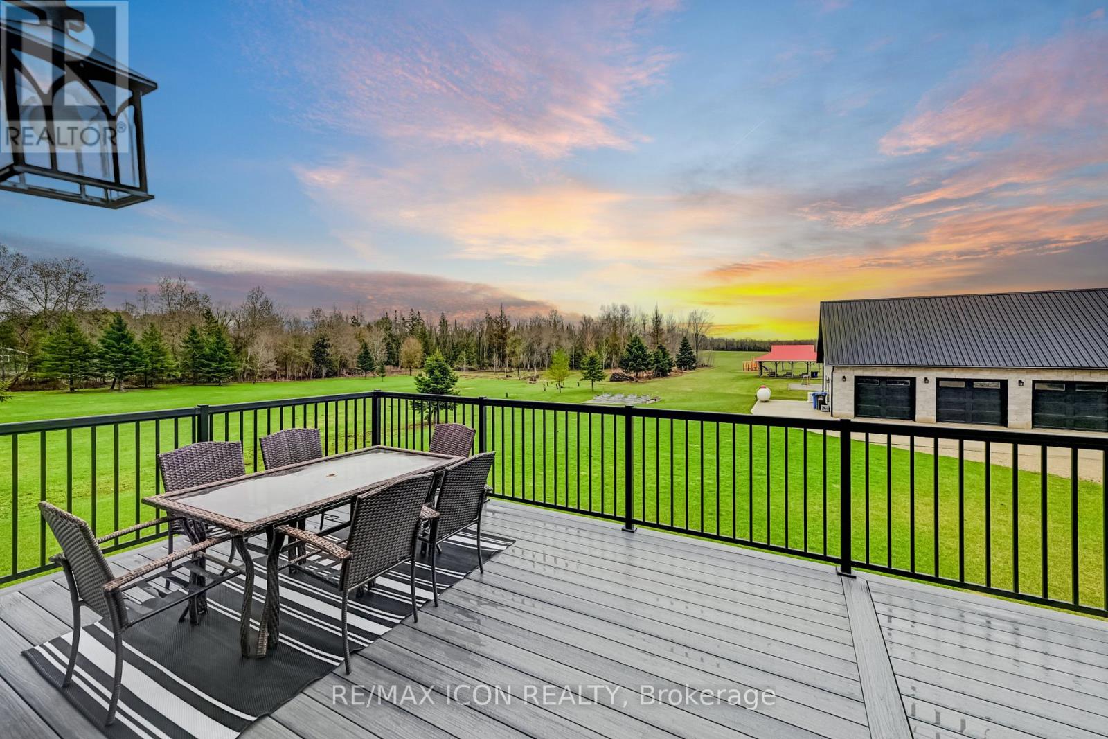 Upper Deck Primary Residence