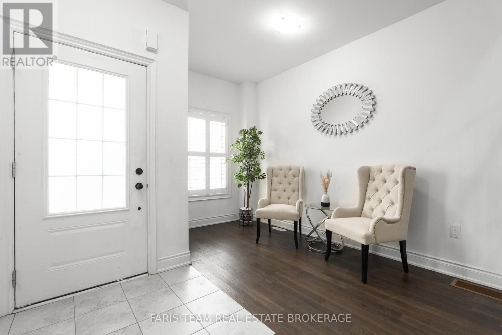 27 HARVEST CRESCENT — photo 5