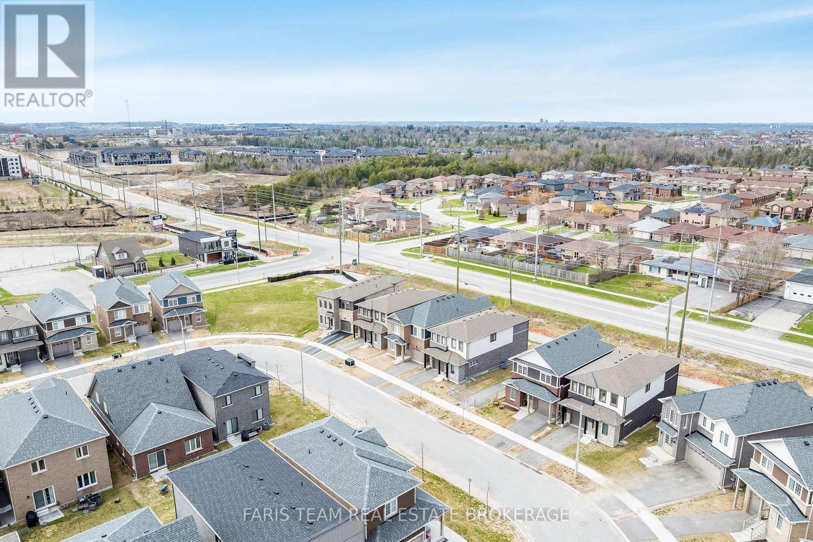 27 HARVEST CRESCENT - 40