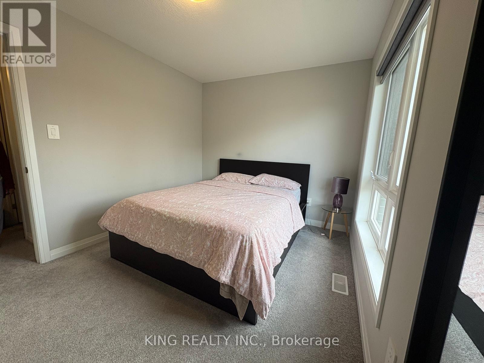 #9 720 GREY STREET - 20