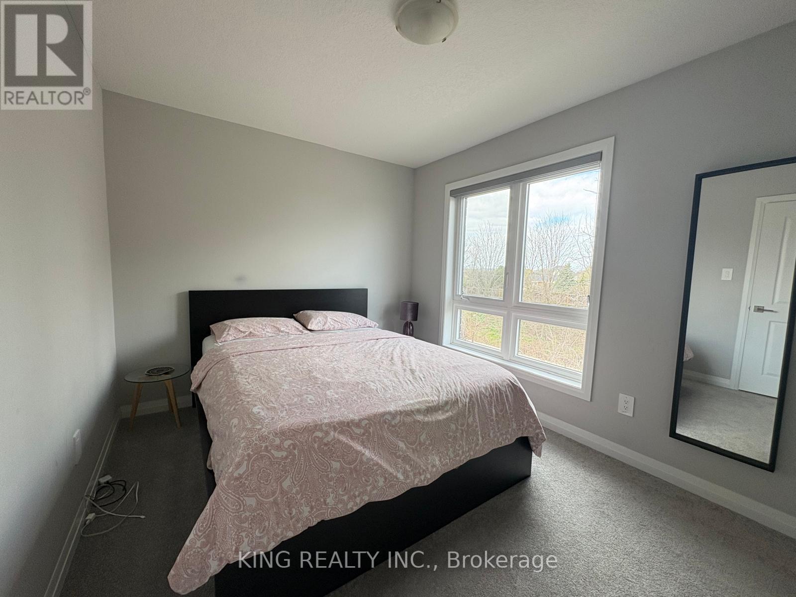 #9 720 GREY STREET - 21