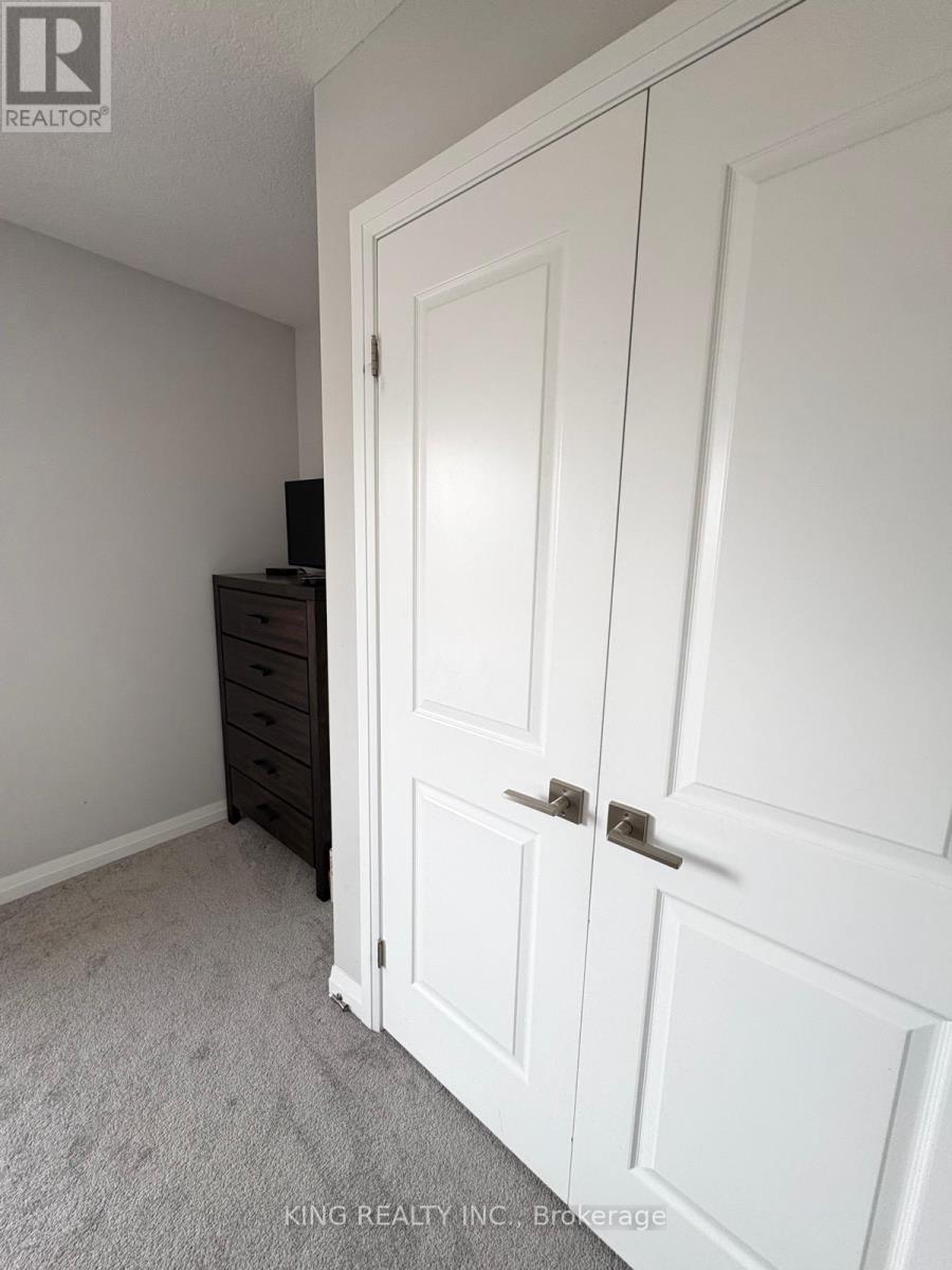 #9 720 GREY STREET - 22