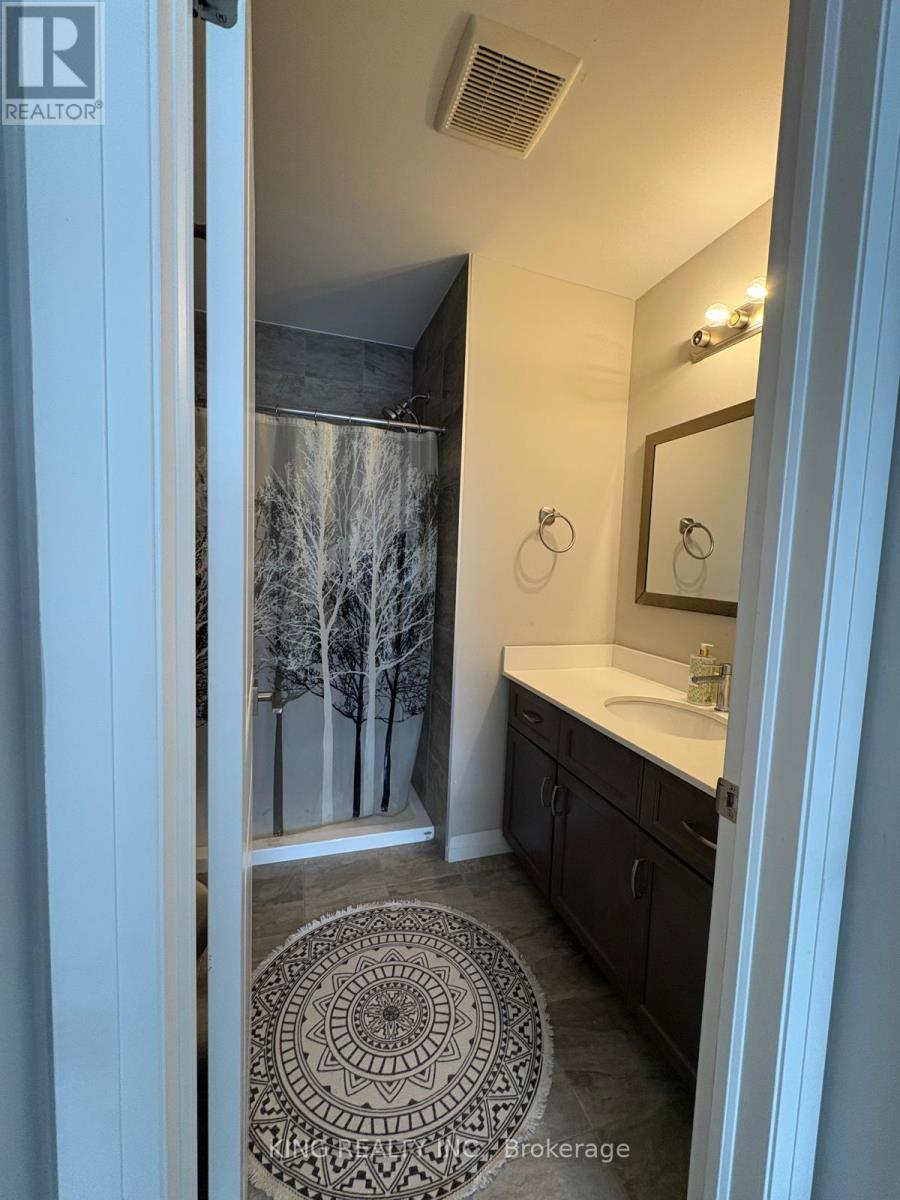 #9 720 GREY STREET - 42