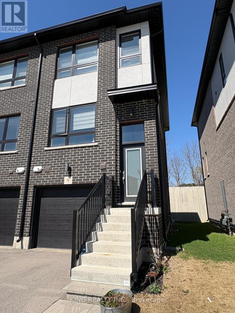 #9 720 GREY STREET - Image 2