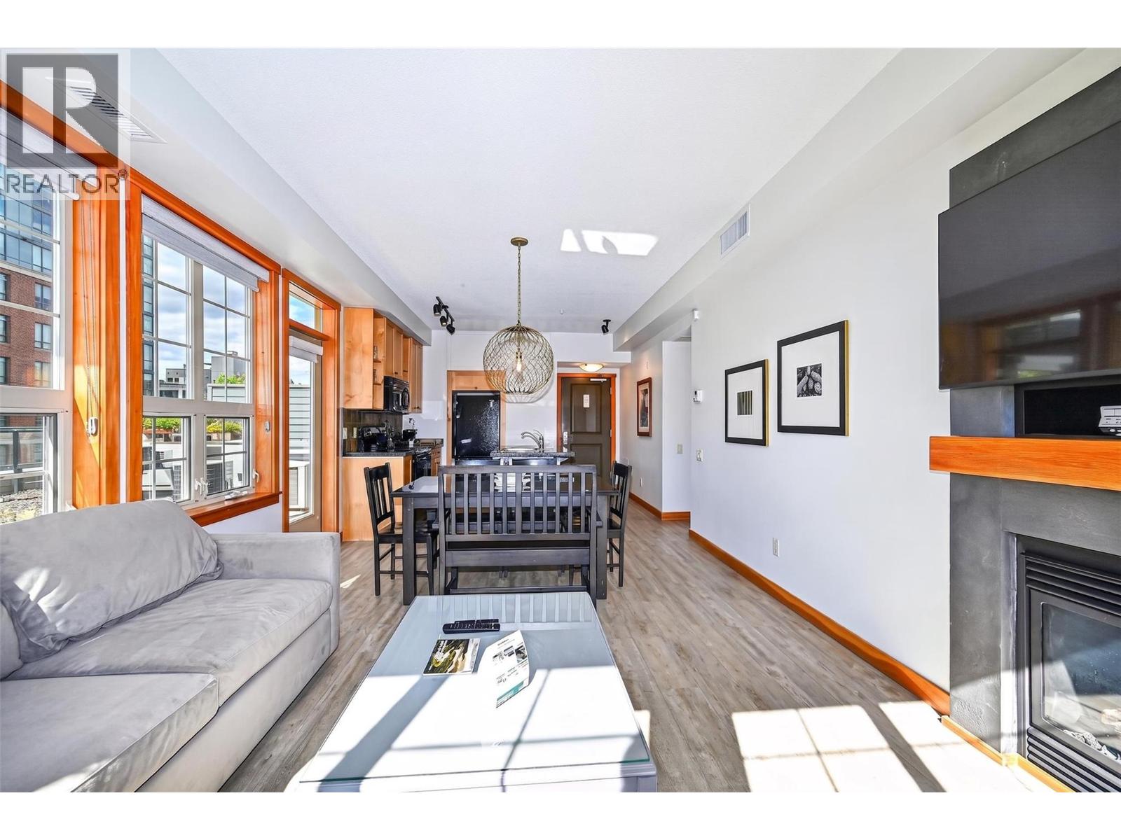 101 Village Centre Court Unit# 232 Lot# 6, Vernon