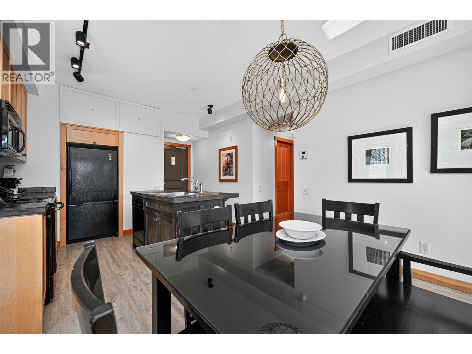 101 Village Centre Court Unit# 232 Lot# 6, Vernon