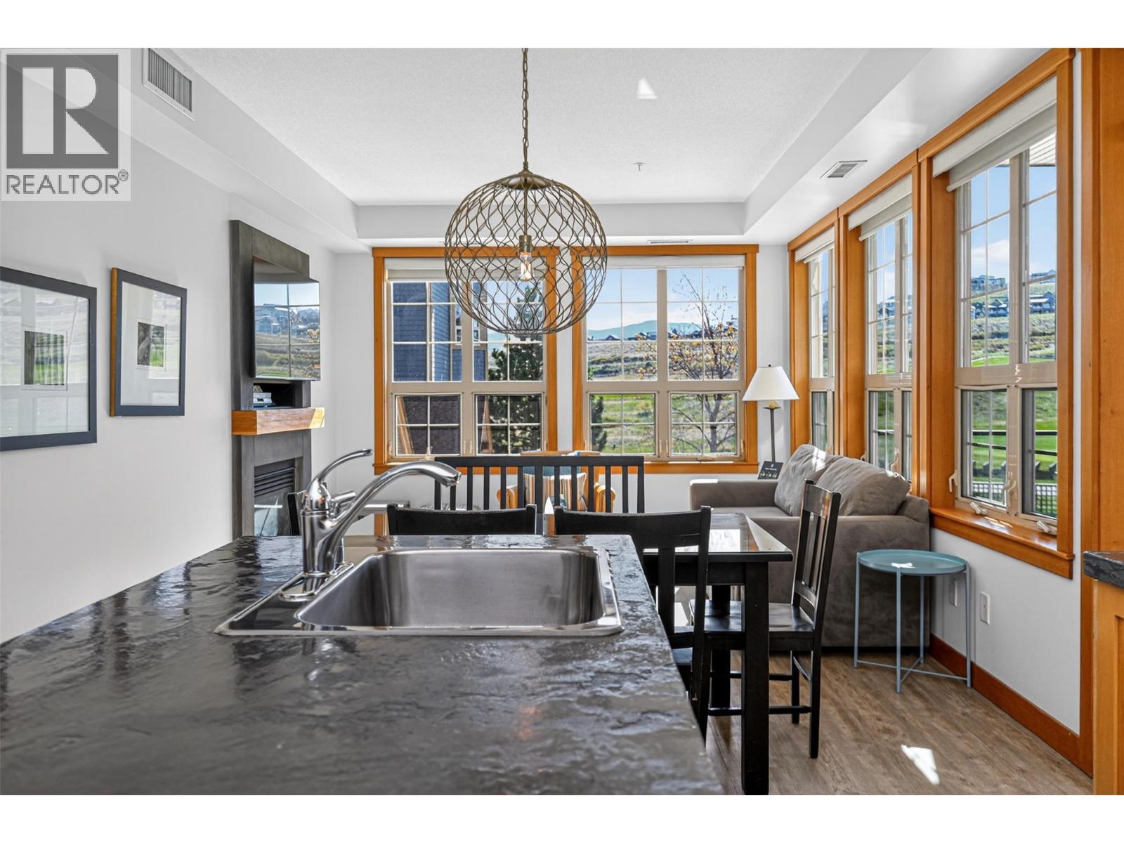 101 Village Centre Court Unit# 232 Lot# 6, Vernon