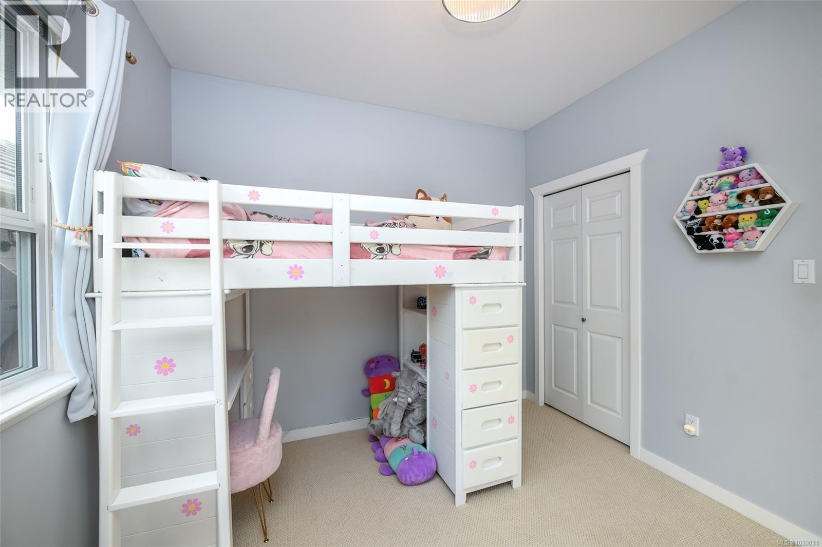 2390 Idiens Way - 32