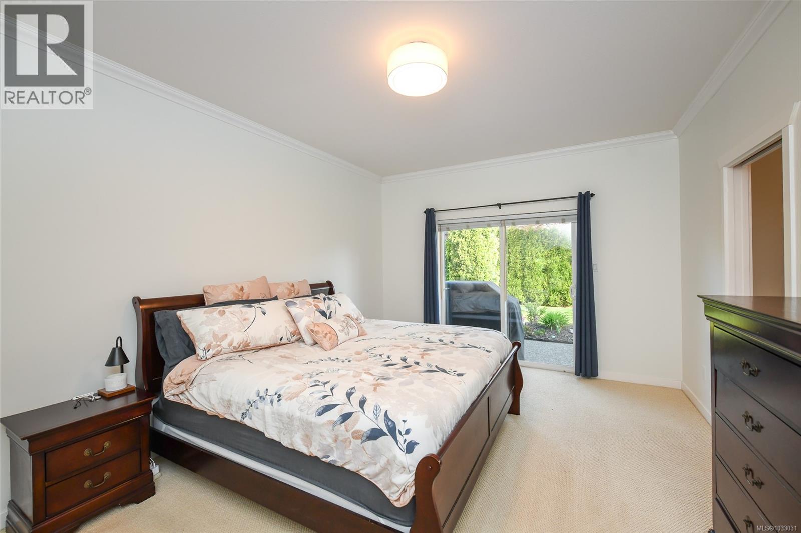 2390 Idiens Way - 24