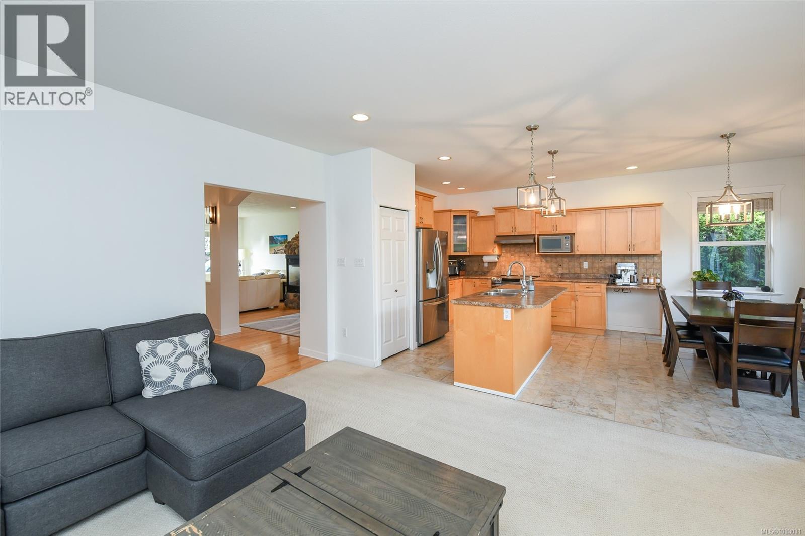 2390 Idiens Way - 21