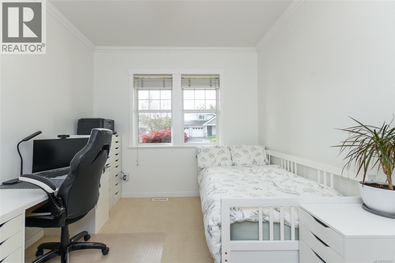 2390 Idiens Way - 35