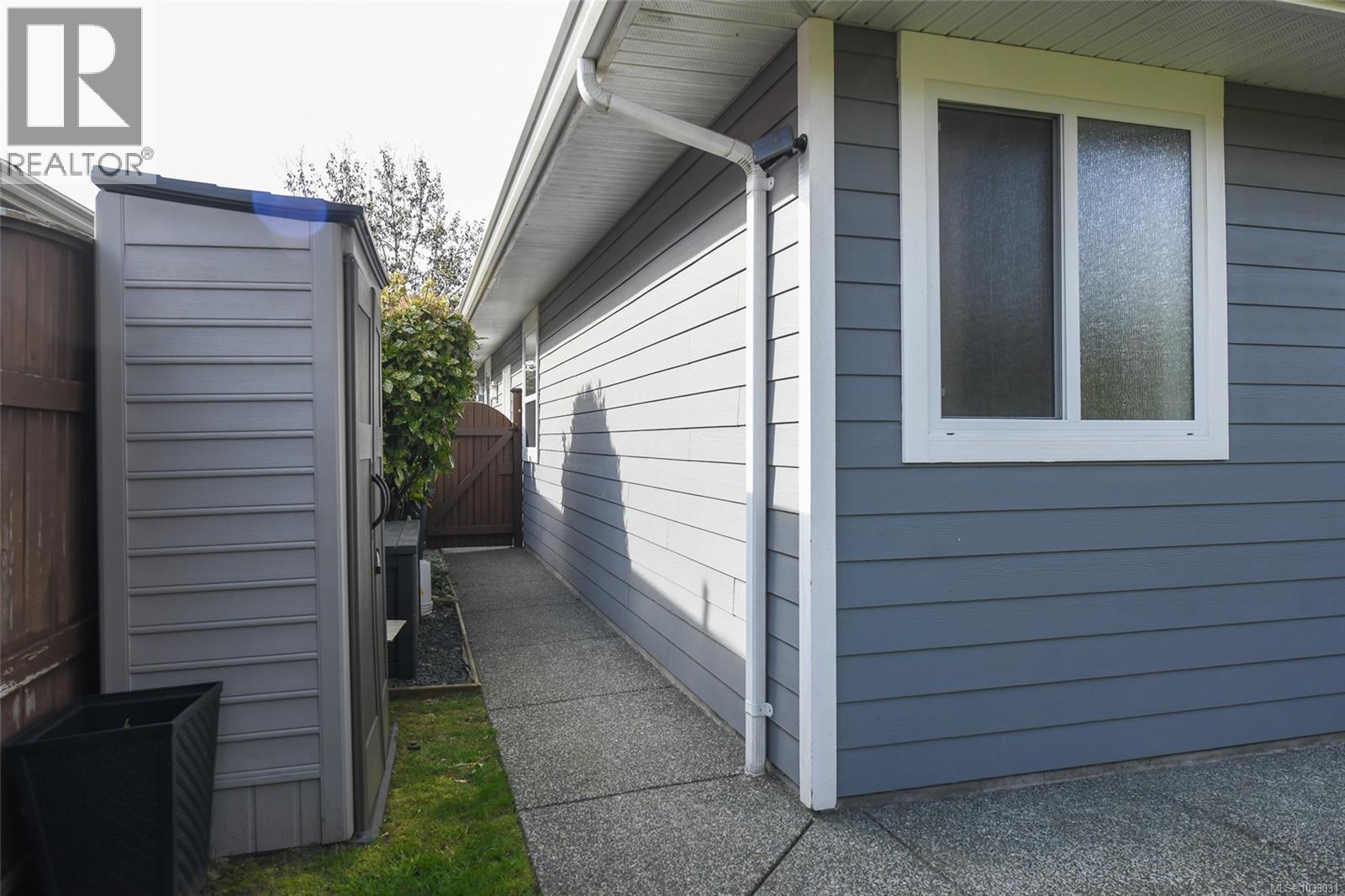 2390 Idiens Way - 48