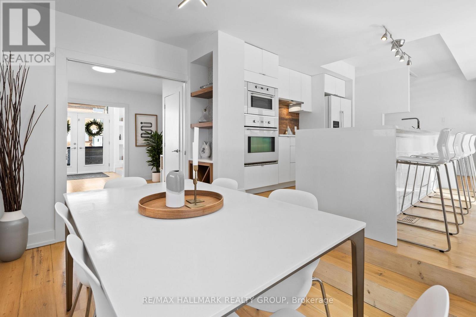 330 WINONA AVENUE - 17