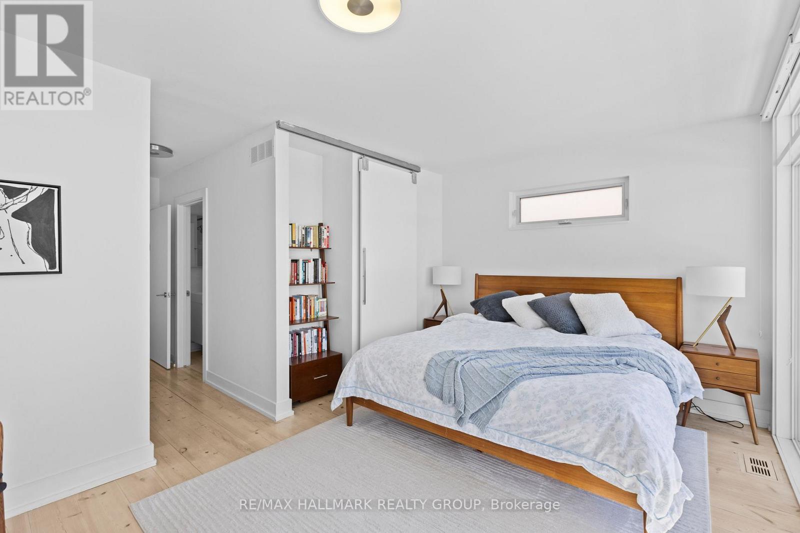 330 WINONA AVENUE - 24