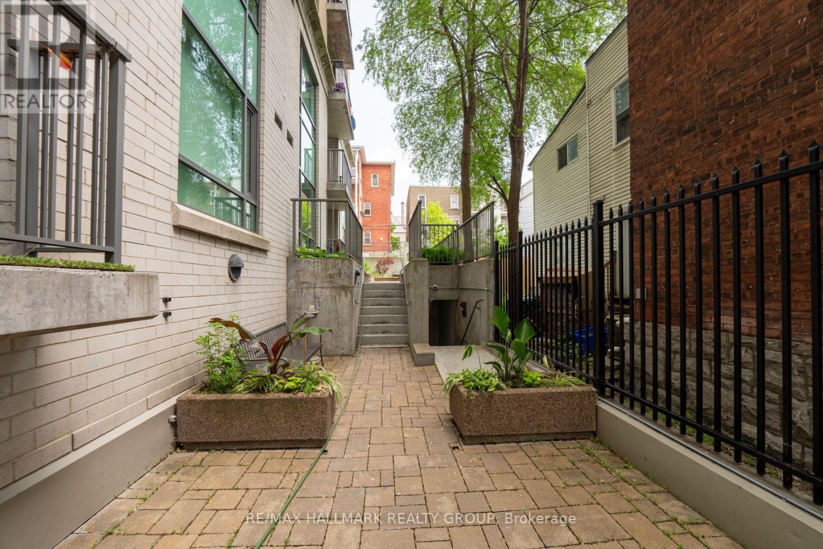 Access Walkway to Ground Floor Terrace