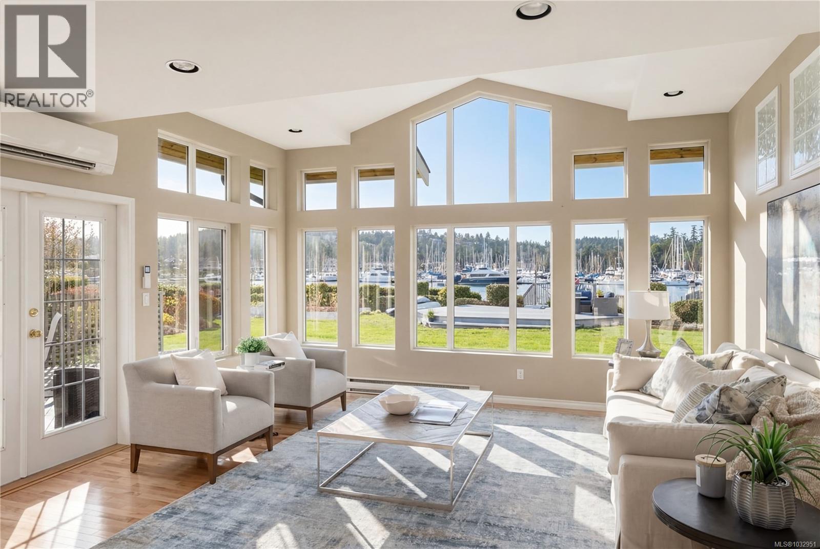  10680 Blue Heron Road, North Saanich