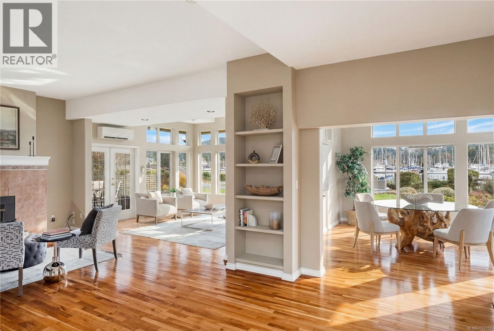  10680 Blue Heron Road, North Saanich