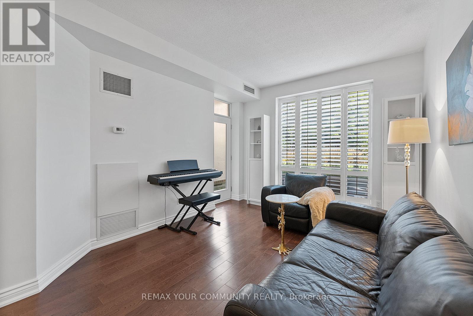 #105 451 ROSEWELL AVENUE S - 14
