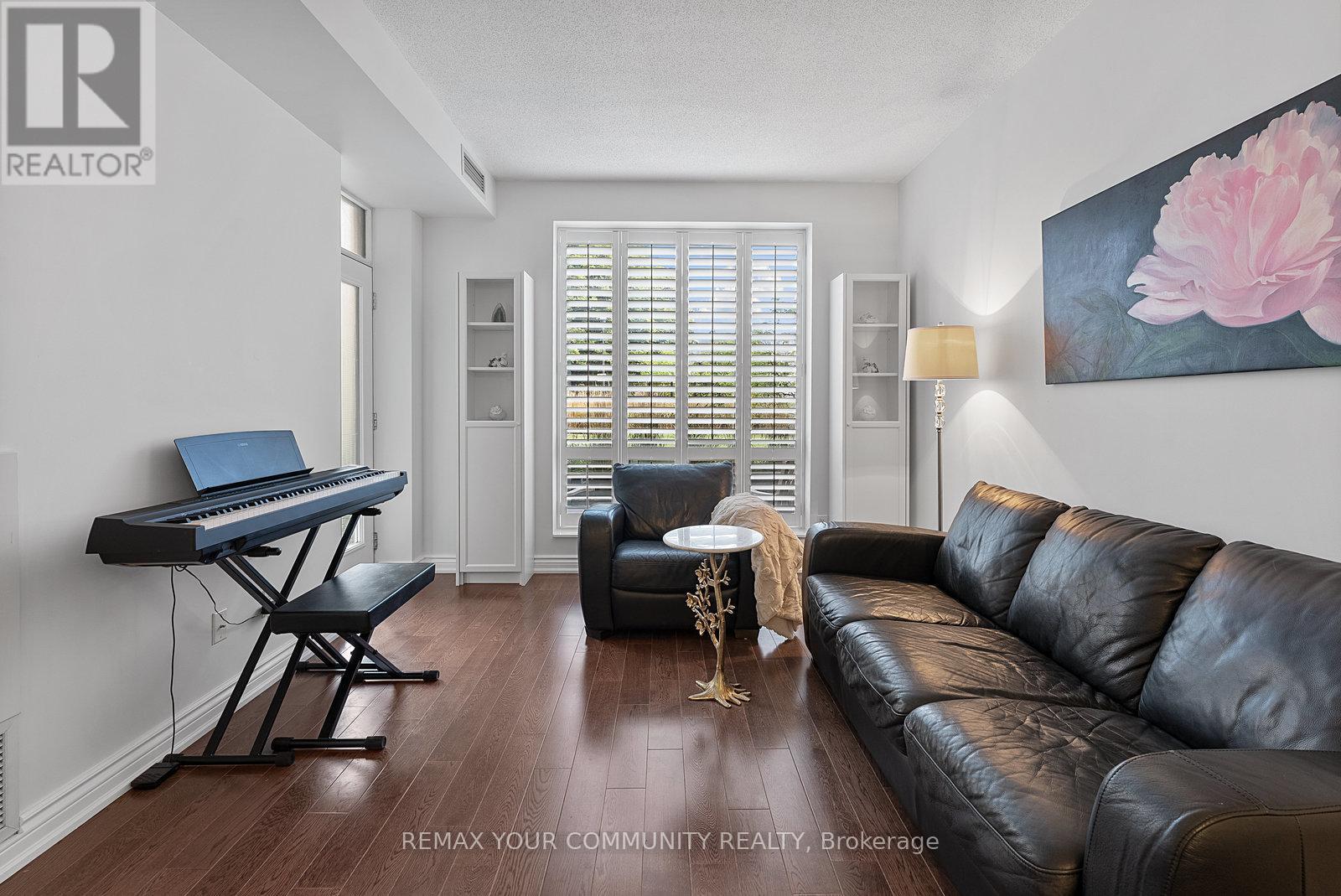 #105 451 ROSEWELL AVENUE S - 16