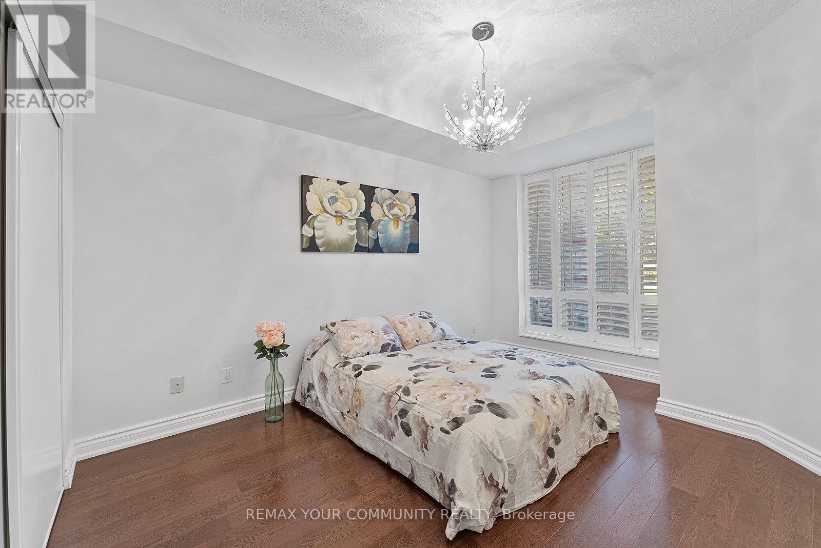 #105 451 ROSEWELL AVENUE S - 19