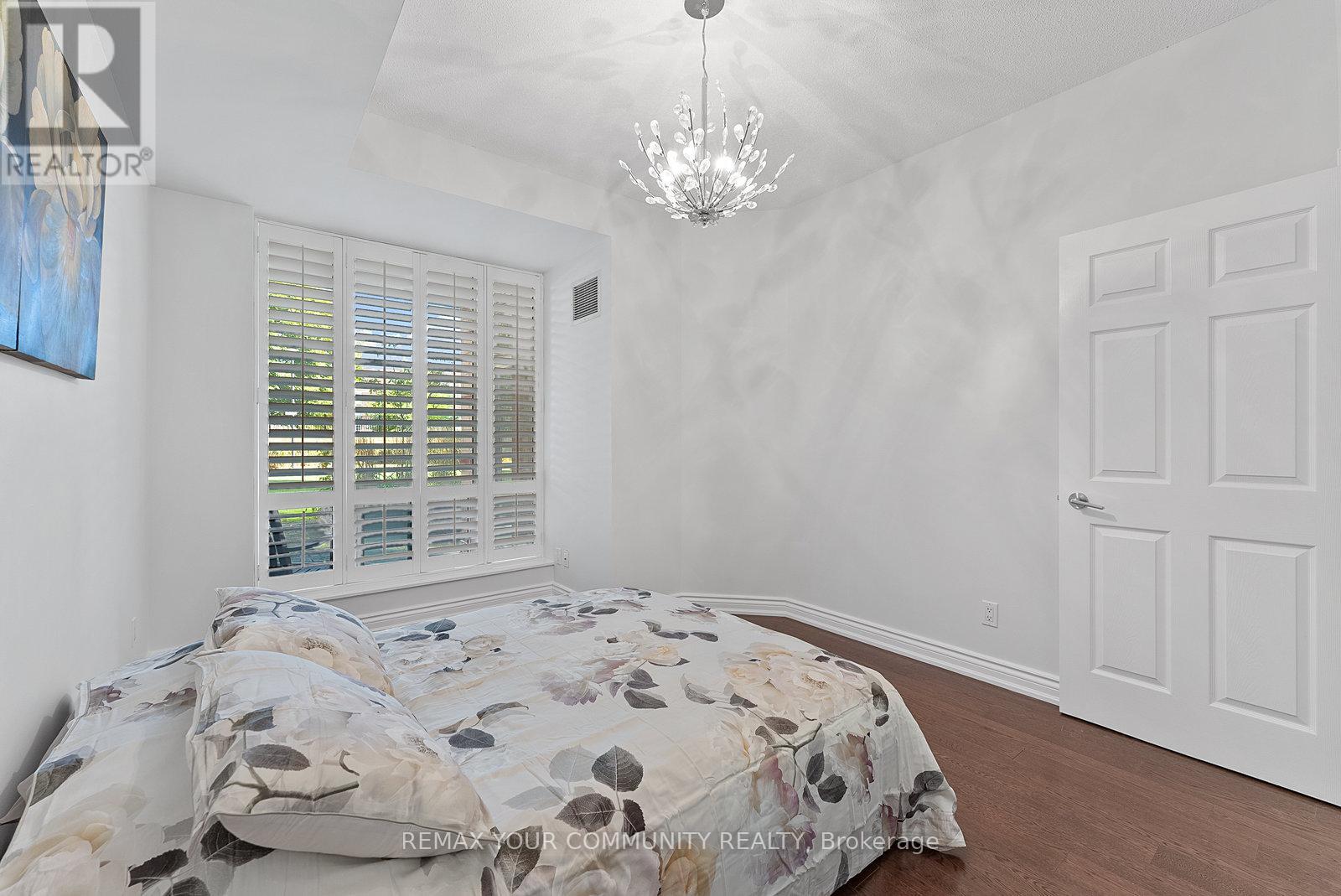 #105 451 ROSEWELL AVENUE S - 20