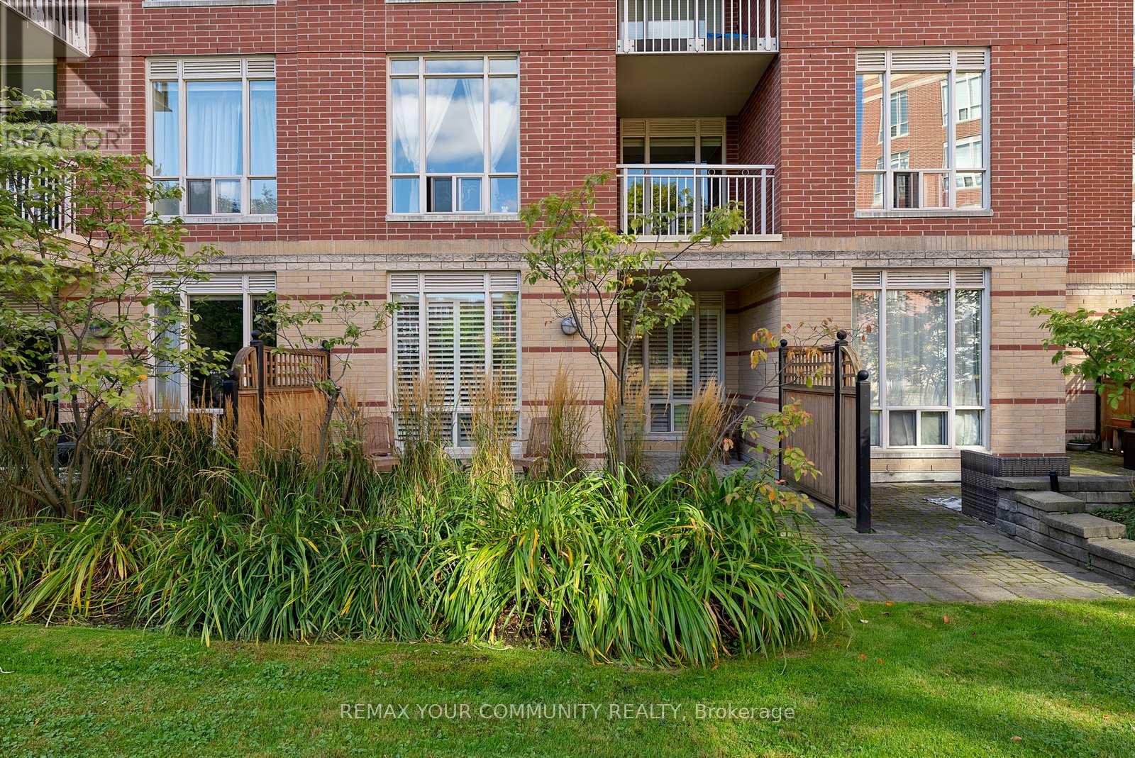 #105 451 ROSEWELL AVENUE S - 29