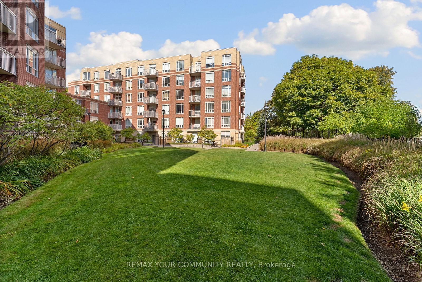 #105 451 ROSEWELL AVENUE S - 32