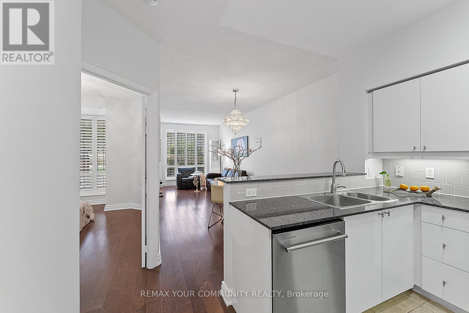 #105 451 ROSEWELL AVENUE S - 4
