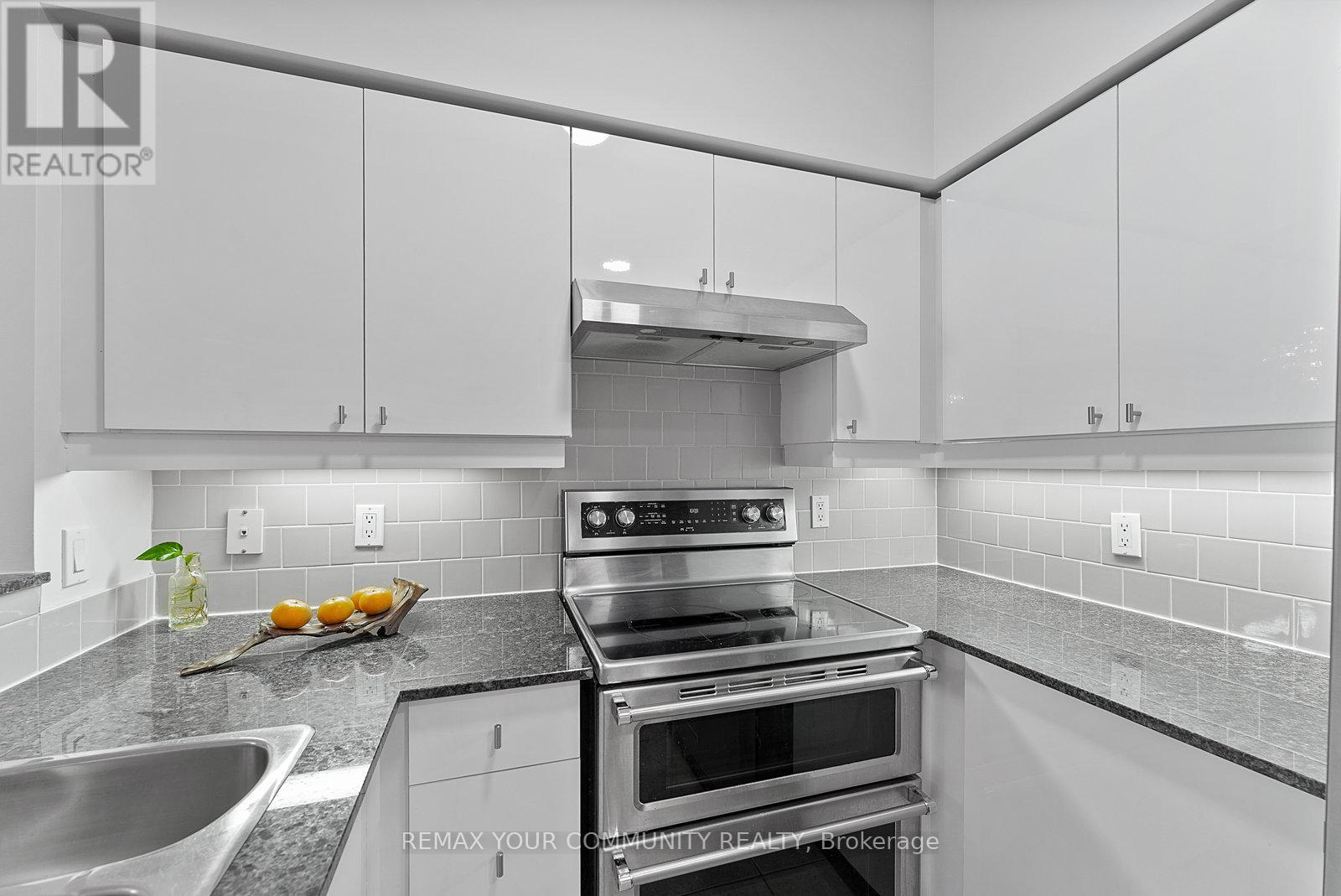 #105 451 ROSEWELL AVENUE S - 6