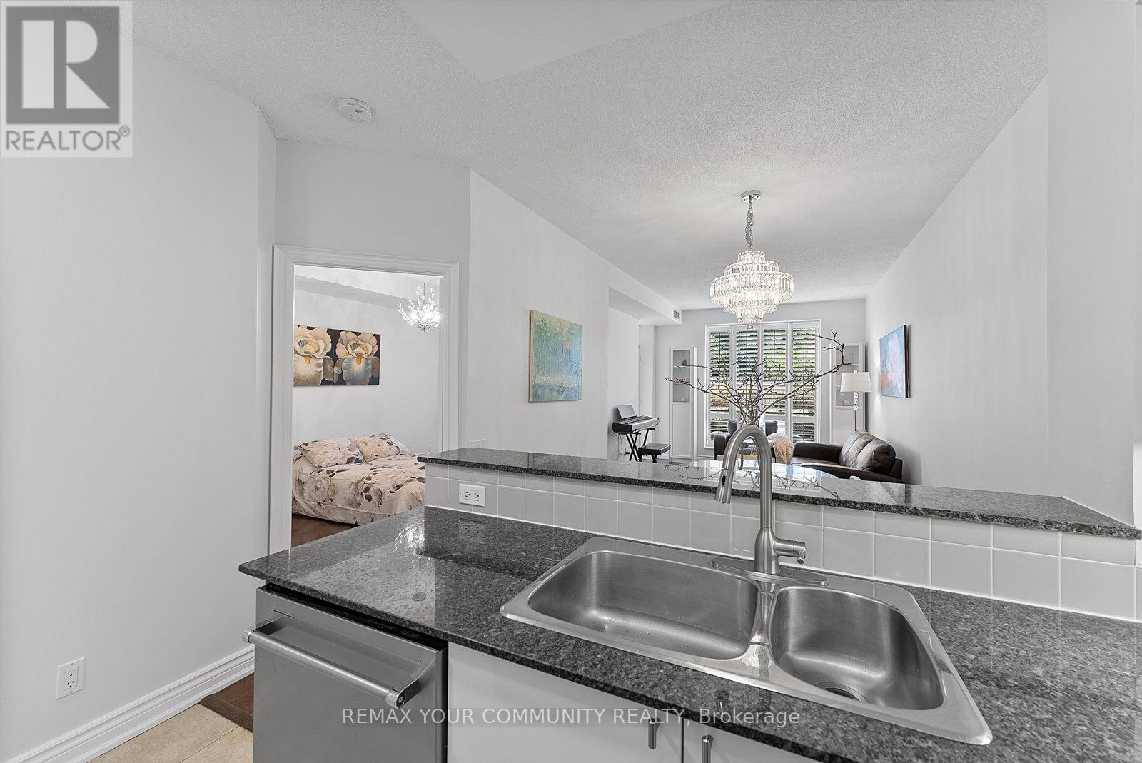 #105 451 ROSEWELL AVENUE S - 7