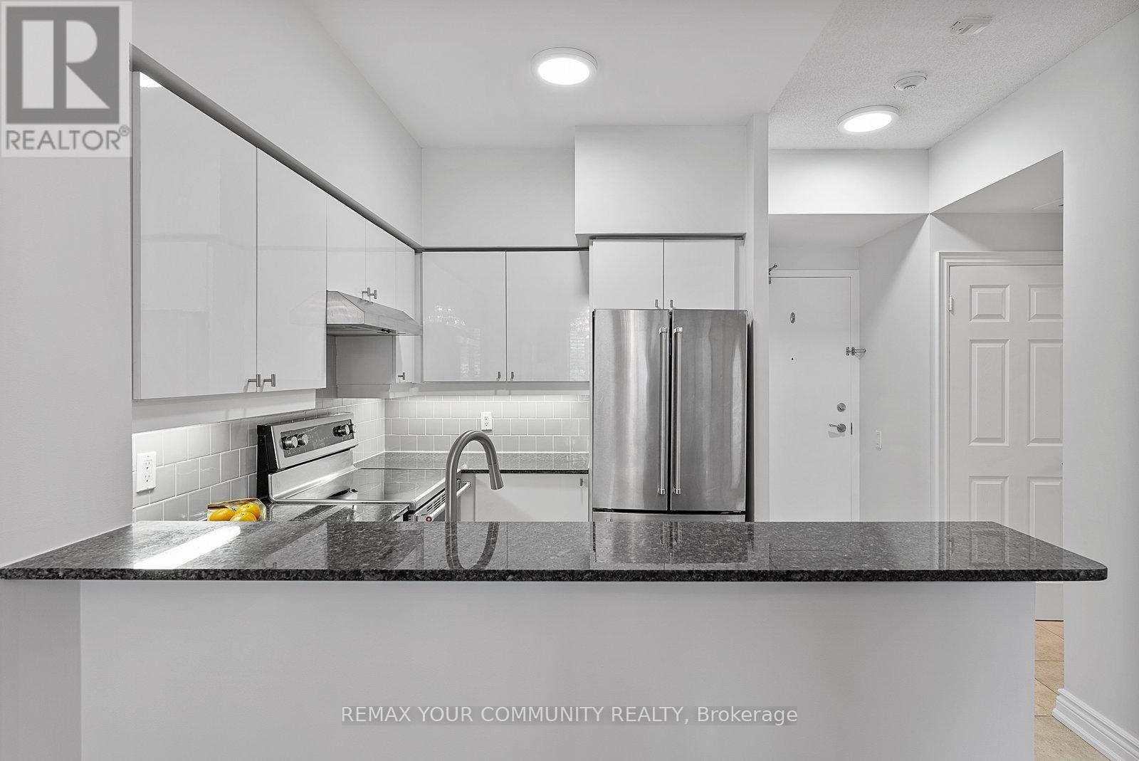 #105 451 ROSEWELL AVENUE S - 9