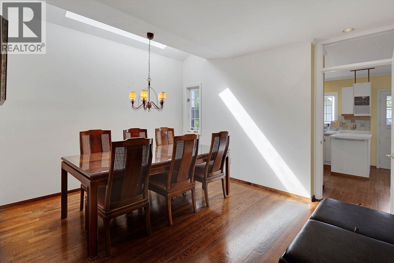 1183 DUCHESS AVENUE, West Vancouver