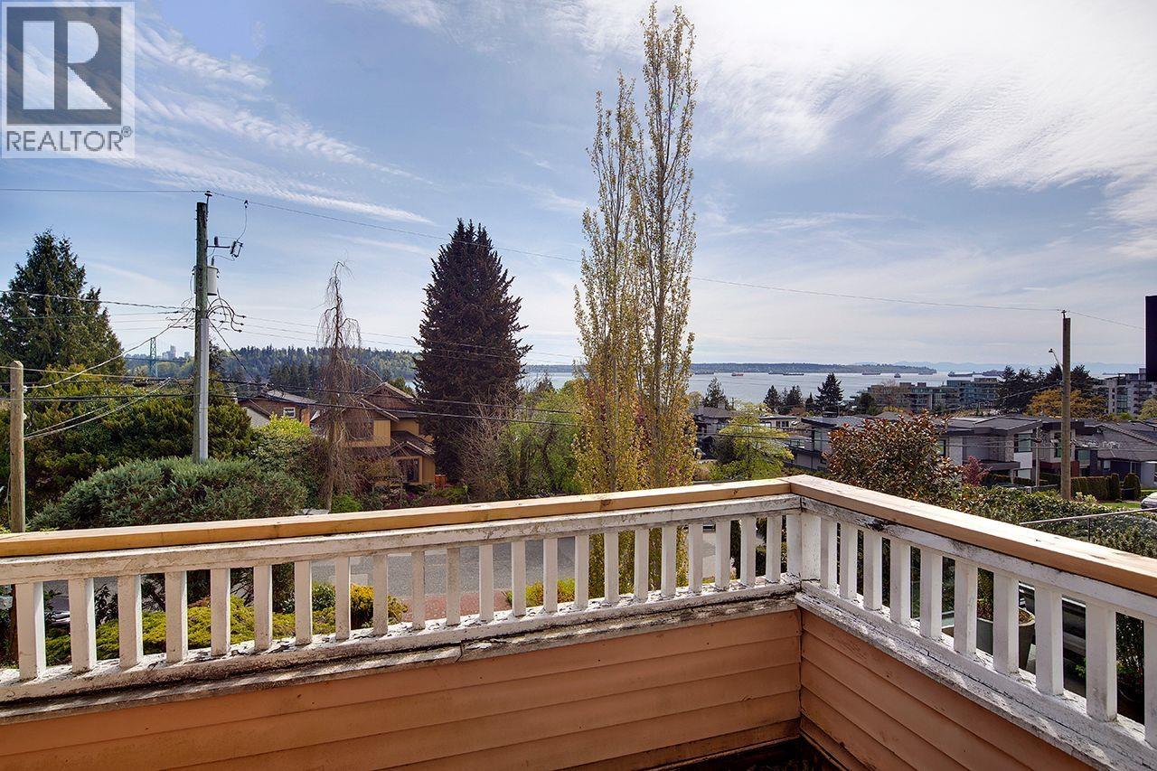 1183 DUCHESS AVENUE, West Vancouver