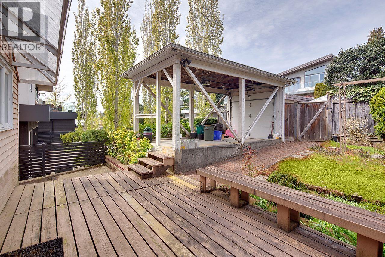 1183 DUCHESS AVENUE, West Vancouver