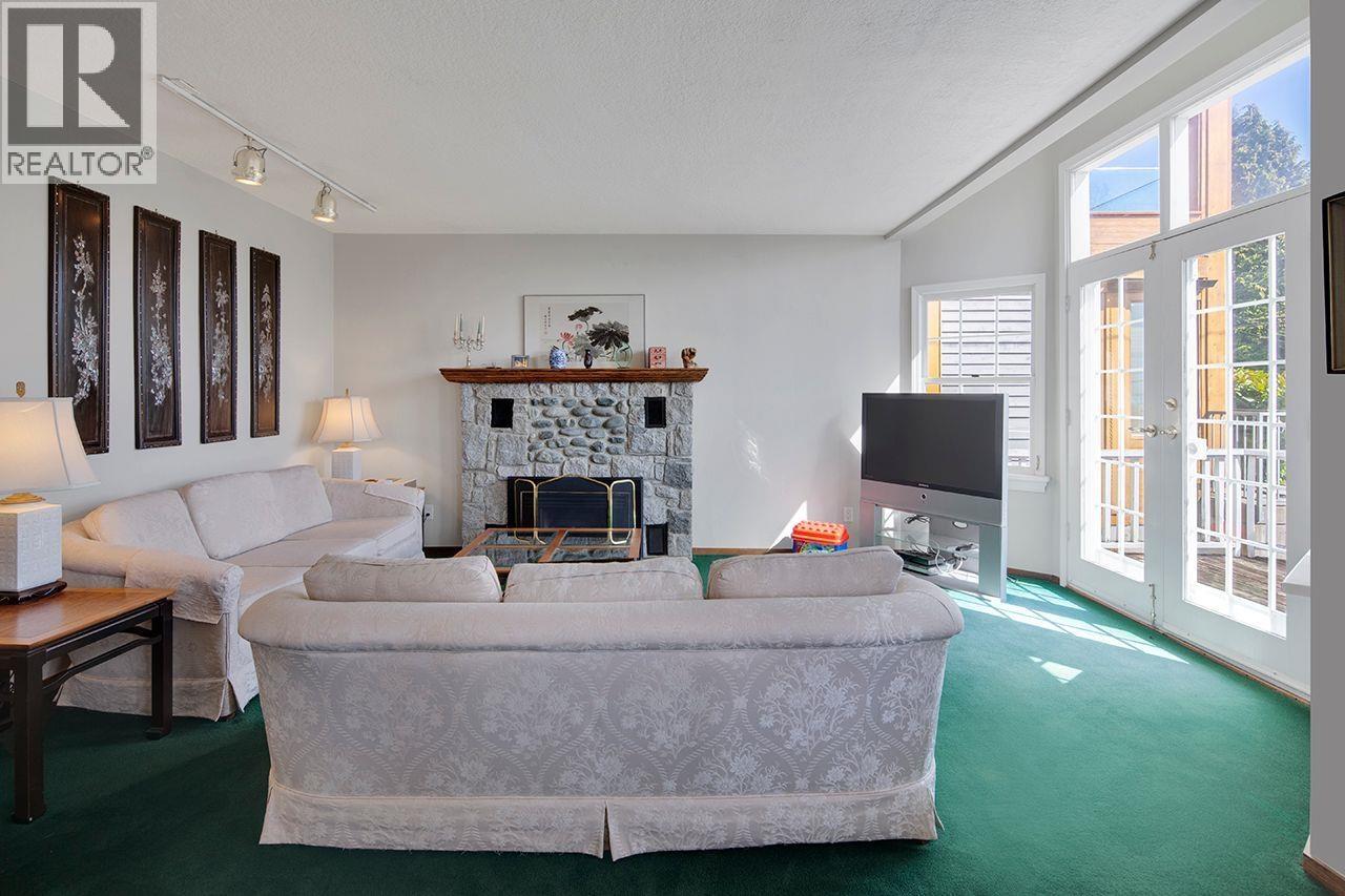 1183 DUCHESS AVENUE, West Vancouver