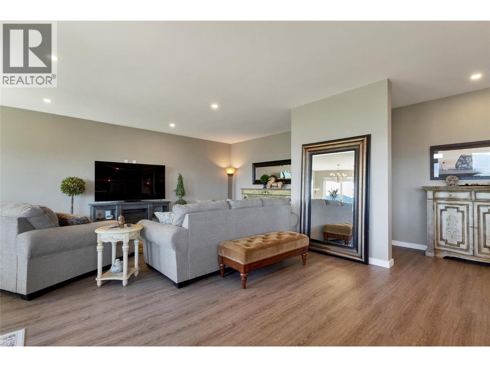 595 Vineyard Way N Unit# 31, Vernon