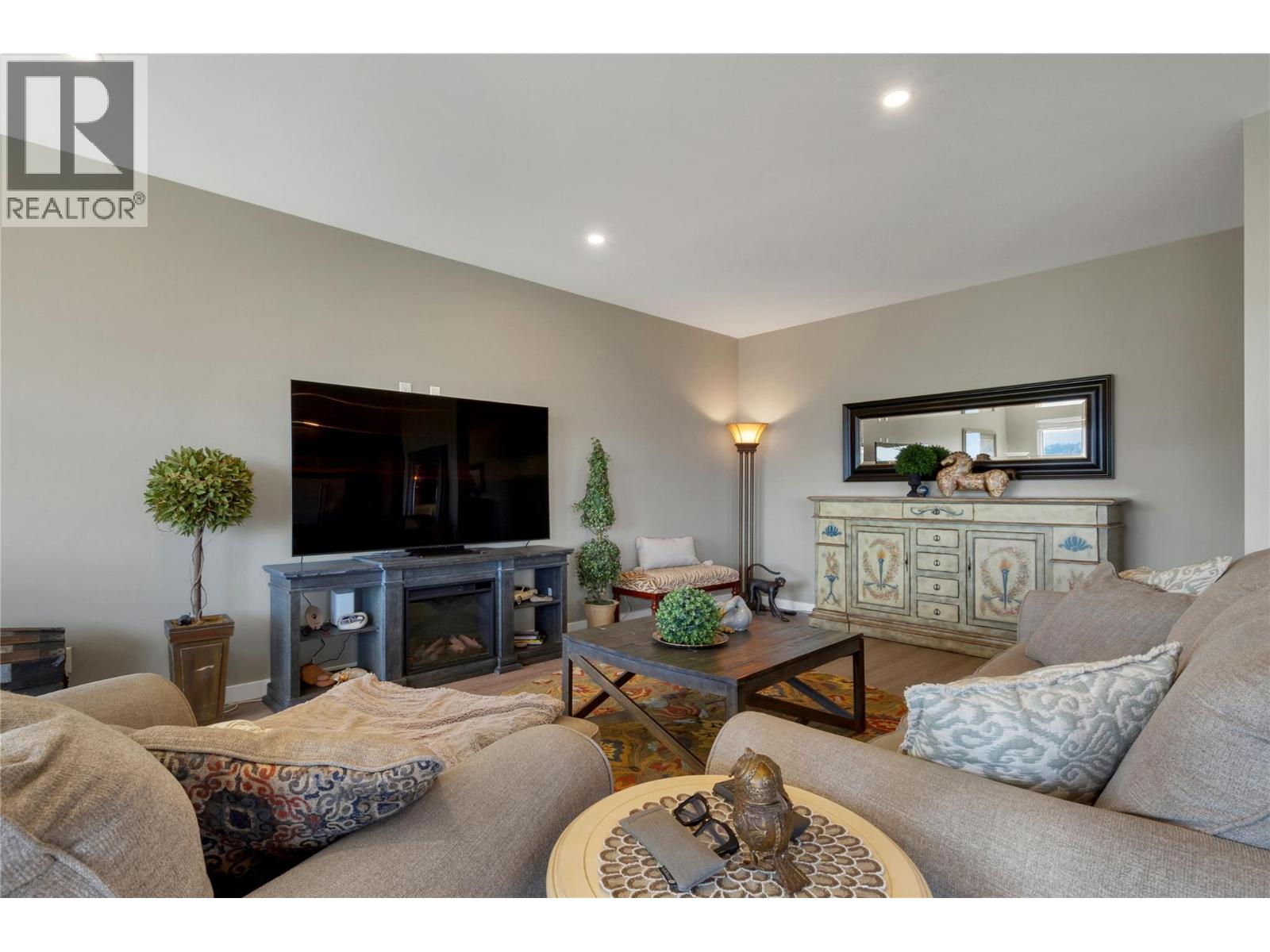 595 Vineyard Way N Unit# 31, Vernon