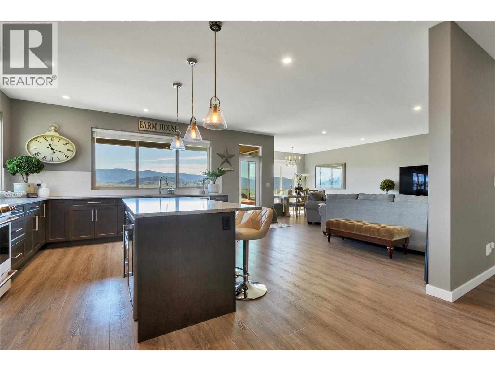 595 Vineyard Way N Unit# 31, Vernon